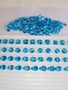 Topaze bleue suisse Mélanger les tailles et les formes de mélange Toutes les couleurs disponibles Pierres précieuses naturelles Produit en vrac fait à la main Bleu - Product Image 2