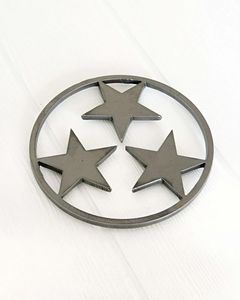 Sous-plat en métal minimaliste pour une cuisine moderne, offrant un design épuré et une protection fiable contre la chaleur - Product Image 3