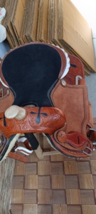 Selle de Cheval Western Anglaise de Course en Cuir Premium Faite à la Main, Confortable et Durable, avec Détails en Bois/Plastique – Vente en Gros de Haute Qualité - Product Image 4