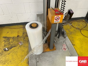 Máquina Envolvedora de Palés Semiautomática Gordian AV 160 con Rampa de Acero para Envolver Cajas con Film Estirable y Lámina Superior Automática - Product Image 3
