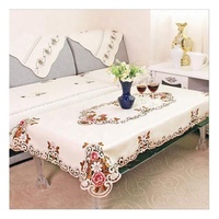 Serviette de thé carrée en coton et lin, demi-blanche, brodée, avec motifs ajourés, classique, de luxe, sans lavage, imperméable, résistante à l'huile, à pompons, personnalisable