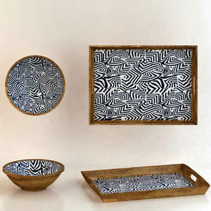 Lot de 2 plateaux de luxe de couleur gris et bleu ciel au design moderne en fer de forme ovale faits à la main pour la vaisselle décorative - Product Image 4