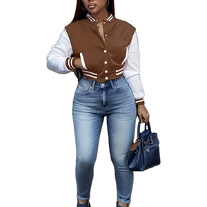 Veste universitaire OEM pour femmes de haute qualité Fabricant de vestes universitaires imperméables Vente en gros Vestes Letterman pour femmes - Product Image 6