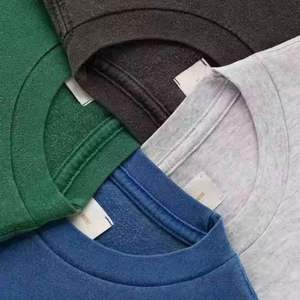Camiseta informal de 100% algodón con cuello redondo y corte regular para hombre, diseño sólido, bolsillo, tejido de punto teñido liso, ecológico en blanco - Product Image 2