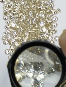 Diamantes Sueltos Naturales Redondos SI-JK de 2.10 mm a 2.60 mm para Pulseras de Tenis, Cadenas Cubanas y Joyería de Plata Esterlina - Product Image 5