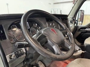 Camión Tractor Comercial Usado 6x4 Diésel, Camión Pesado con Remolque Volquete para Logística y Transporte de Carga - Product Image 3