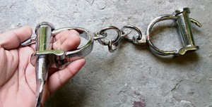 กุญแจเหล็กโบราณแบบล็อคสองชั้นโลหะแบบดั้งเดิมพร้อมเกราะศิลปะและเทคนิคการชุบแบบสะสมสำหรับธีมความรักขายส่ง - Product Image 4