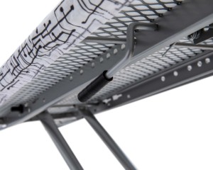 Planche à repasser en acier pliable magique avec couvercle pour usage domestique - Product Image 3