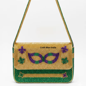 Présentation de notre nouvelle collection 2026 : pochette de soirée de luxe ornée de perles, broderie personnalisable et motifs Mardi Gras. - Product Image 1
