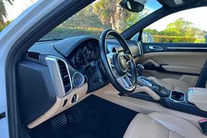 Porsche Cayenne Diésel 2021 Usado en Perfectas Condiciones, Bajo Kilometraje - Product Image 2