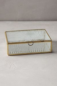 Caja de Joyería Decorativa de Metal y Vidrio que Agrega Encanto Visual Mientras Protege las Piezas Delicadas de Joyería - Product Image 5