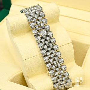 นาฬิกาข้อมือเพชรมอิสซาไนต์สำหรับผู้หญิงสุดหรูตัวเรือนเหล็กเย็นหน้าปัดอะนาล็อกเครื่องประดับสไตล์ฮิปฮอปแนวสปอร์ตโบราณ - Product Image 3