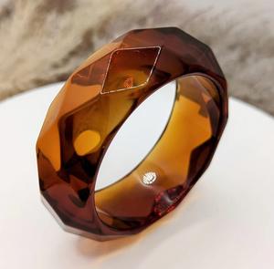 "Bracelets en résine florale écologique, bracelets fantaisie en gros en marron, rose et orange | Bijoux de mode de haute qualité" - Product Image 3