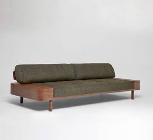 Sofá minimalista contemporáneo con un elegante marco de madera con bordes y asiento de tapicería suave para una elegancia moderna - Product Image 5