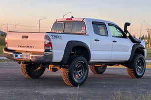 Tacoma TRD Off-Road Double Cab 4x4 6 vitesses manuelles V6 Power 4WD Off-Road 2012 - Product Image 2
