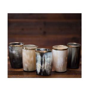 Taza de cuerno y vidrio hecho a mano natural rústico pulido auténtico ecológico estilo medieval conjunto adecuado para fiestas de bar y decoración - Product Image 1