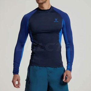 Rash Guard de style unique, sur mesure, couleur unie, nouveau design, fabrication professionnelle - Product Image 5