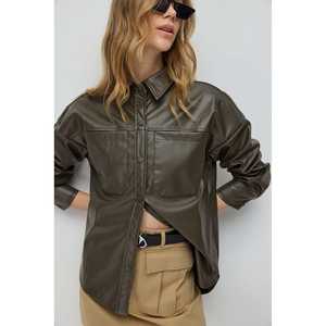 Chemise en simili cuir - Product Image 1