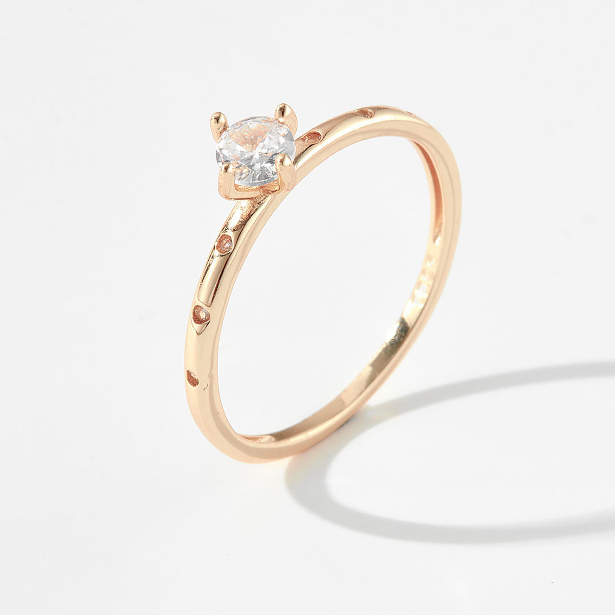 สีเหลืองทอง