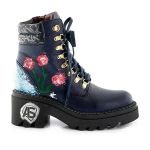 HIGH QUALITY YOUNG BLACK LEATHER ANKLE BOOT WALKING WOMEN BOOT WITH HAND PAINTED ROSE MADE IN ITALY