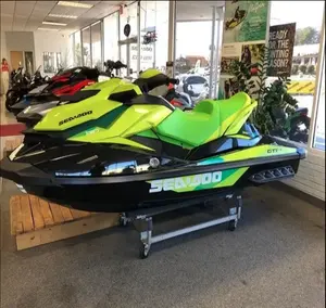 Sea-Doos RXT-X 300 Jet Ski con rimorchio gratuito