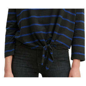 Top in cotone Levi's da donna Greta a righe con orlo annodabile, nero, taglia XL, stile Y2K, vestibilità ampia con decorazioni in pizzo per la stagione autunnale - Product Image 3