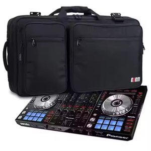Set de DJ BEST BUY con 2x CDJ-2000 Nexus2 (NXS2) y 1x DJM-2000 Nexus Hecho de Plástico - Product Image 4
