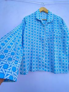 Conjunto de Pijama de Verano para Mujer, de Algodón, Suave y Transpirable, con Estampado Floral, Corte Ajustado, Cuello en V, Botones y Pantalón Largo - Product Image 6