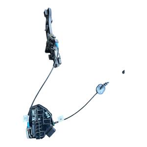 Serrure avant droite FORD EcoSport Série C44622-103 (12>) - Product Image 1