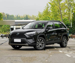 รถ SUV ปี 2024 มือสอง รุ่น Urban ขับเคลื่อน 4 ล้อ เครื่องยนต์เบนซิน 2.0 ลิตร เกียร์อัตโนมัติ เครื่องยนต์เทอร์โบ ภายในสีอ่อน พวงมาลัยซ้าย - Product Image 2