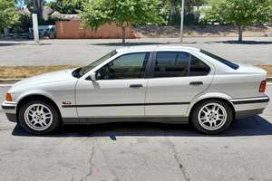 SEDAN USADO LHD/RHD 1995 B M W 325I - Product Image 3