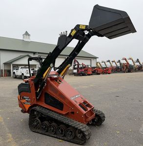 จัดส่งฟรี Ditch-Witch 1550 Kubota Caterpillar 2022 รถตักล้อยางขนาดเล็กได้รับการรับรองมาตรฐาน EPA CE พร้อมกระบอกไฮดรอลิก Eaton - Product Image 3