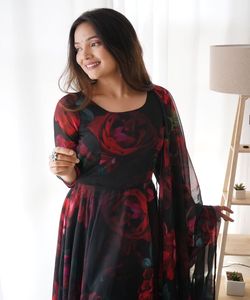 Ropa étnica para mujer-Vestido de seda Georgette listo para usar con trabajo de secuencia - Product Image 6