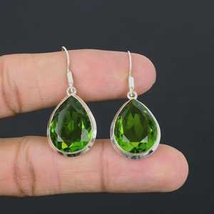 Pendientes de Plata de Ley con Peridoto en Forma de Pera Hechos a Mano, Joyería de Piedra Natal de Agosto para Mujer, Regalo al por Mayor - Product Image 1