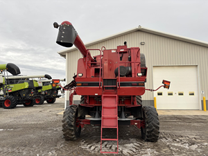 รถเกี่ยวข้าว Case IH 2388 ขายดี ราคาโรงงาน ประสิทธิภาพสูง เครื่องจักรกลการเกษตรที่เชื่อถือได้และมีประสิทธิภาพ ราคาถูก - Product Image 3