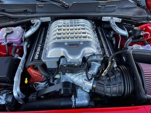 ผู้ท้าชิง2023 SRT เจลแคทแปลงสภาพได้, V8ซุปเปอร์ชาร์จ717แรงม้า, สีแดงเปลวไฟ - Product Image 5