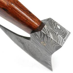 Hache de camping en plein air à grande tête en acier de Damas, acier à motif artisanal avec manche en bois robuste pour le bushcraft intensif - Product Image 5