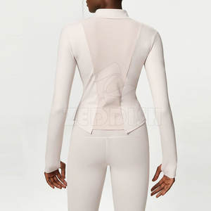 Entrenamiento de alta calidad Nuevo estilo Yoga Set Moda Mujer Yoga Set 2025 Active Wear Set Gym - Product Image 3