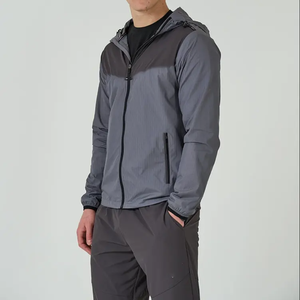 Ensemble de survêtement pour homme, coupe-vent, imperméable, respirant, en polyester et coton, nouvelle arrivée, durable, à capuche, uni, OEM - Product Image 3