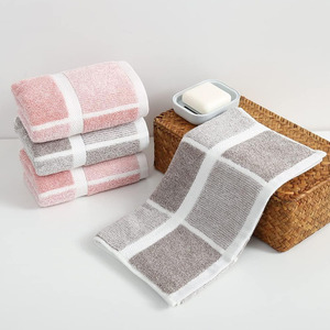 Hot Selling Product Dyed Terry Bath <b>Sheet</b> Custom Design 500GSM Light Pink Color 80X200 Cotton Durable Bath <b>Sheet</b> Wholesale Rates - Product Image 5
