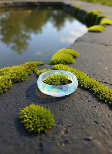 Anillo de Resina Multicolor de Alta Demanda, Joyería Duradera para el Trabajo, la Escuela o Reuniones Informales, Disponible para la Venta - Product Image 3