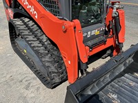 Chargeuse compacte Kubota SVL75-3 pour la construction et l'aménagement paysager
