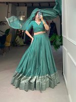 Lehenga Choli Dupatta en Georgette Brodé, Élégant et Tendance, Longueur Ras du Sol, Infroissable, Coupe Classique, Toutes Saisons, Pêche