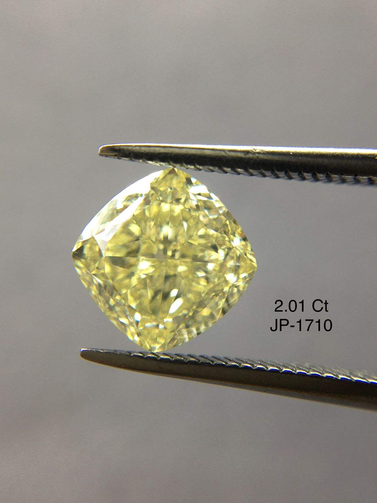 สีเหลือง