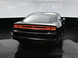 Dodge Charger Daytona R/T AWD 2024 USADO, Turbo Eléctrico, Automático, Cuero Oscuro, ACC, R20, Cámara Trasera, Techo Solar, Faros LED, 5 Puertas - Product Image 3
