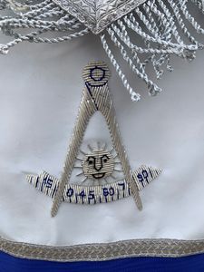 Instruments maçonniques : Tablier bleu de la Loge, Chaîne Callor, Bijou, Gants - Product Image 6