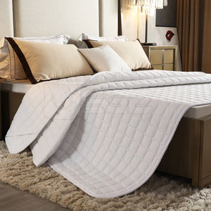 Comfortable Non-<b>Waterproof</b> Quilted <b>Mattress</b> <b>Protector</b> with Knitted Polyester Fabric Eco-Friendly for Adults-Home & Hotel Use - Product Image 3