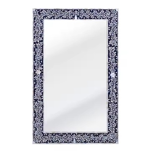 กรอบกระจกติดผนังแบบวินเทจกระดูกแบบวินเทจของตกแต่งบ้านที่มีเอกลักษณ์มาจากอินเดียอย่างยั่งยืนด้วยงานฝีมือรูปพระจันทร์เสี้ยว - Product Image 1