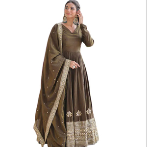 Vestido Salwar Kameez / Anarkali Tradicional de 3 Metros de Largo con el Diseño Más Atractivo, a Precio de Mayoreo de SIE 2026 - Product Image 1