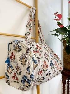 Bolsa de Mano Tipo Tote Acolchada, de Algodón con Estampado Floral Mughal Blanco, Ecológica, con Cierre de Cremallera, Gran Capacidad, Estilo Táctico Deportivo - Product Image 3